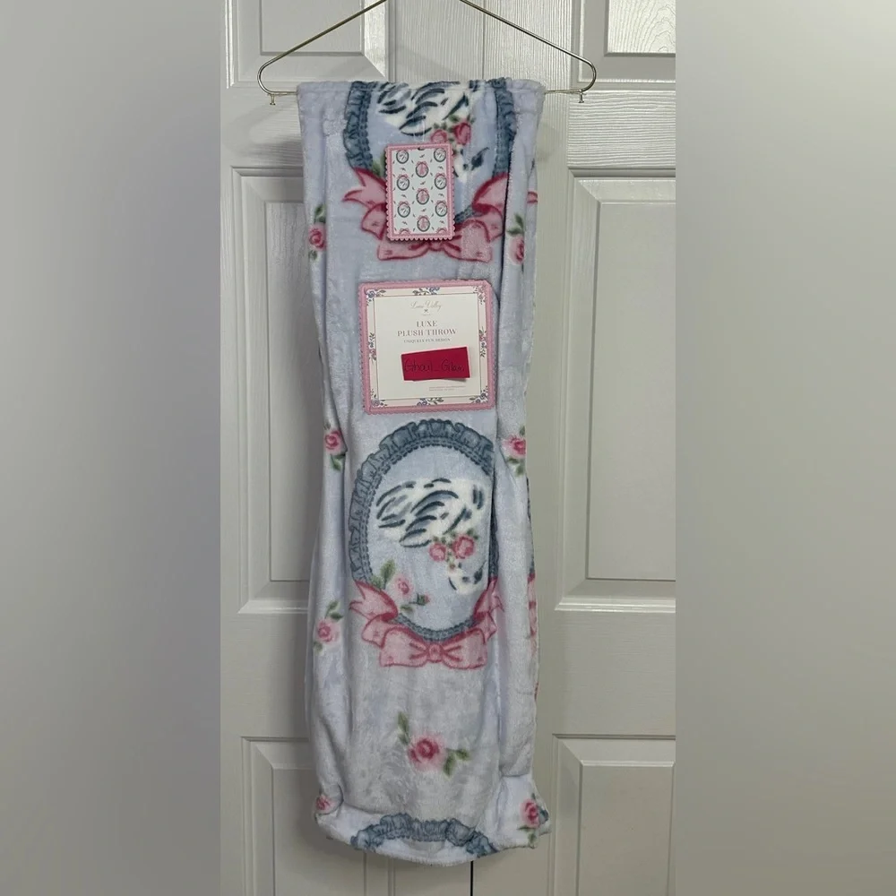 Loire Valley Swan Ballet Shoe Throw Blanket